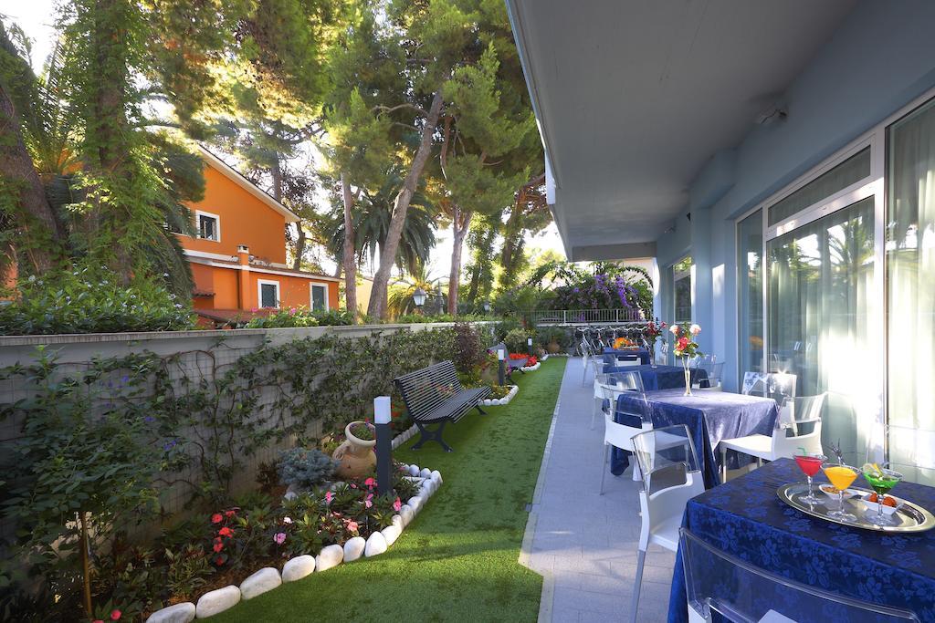 Aurea Hotel Tortoreto Ngoại thất bức ảnh